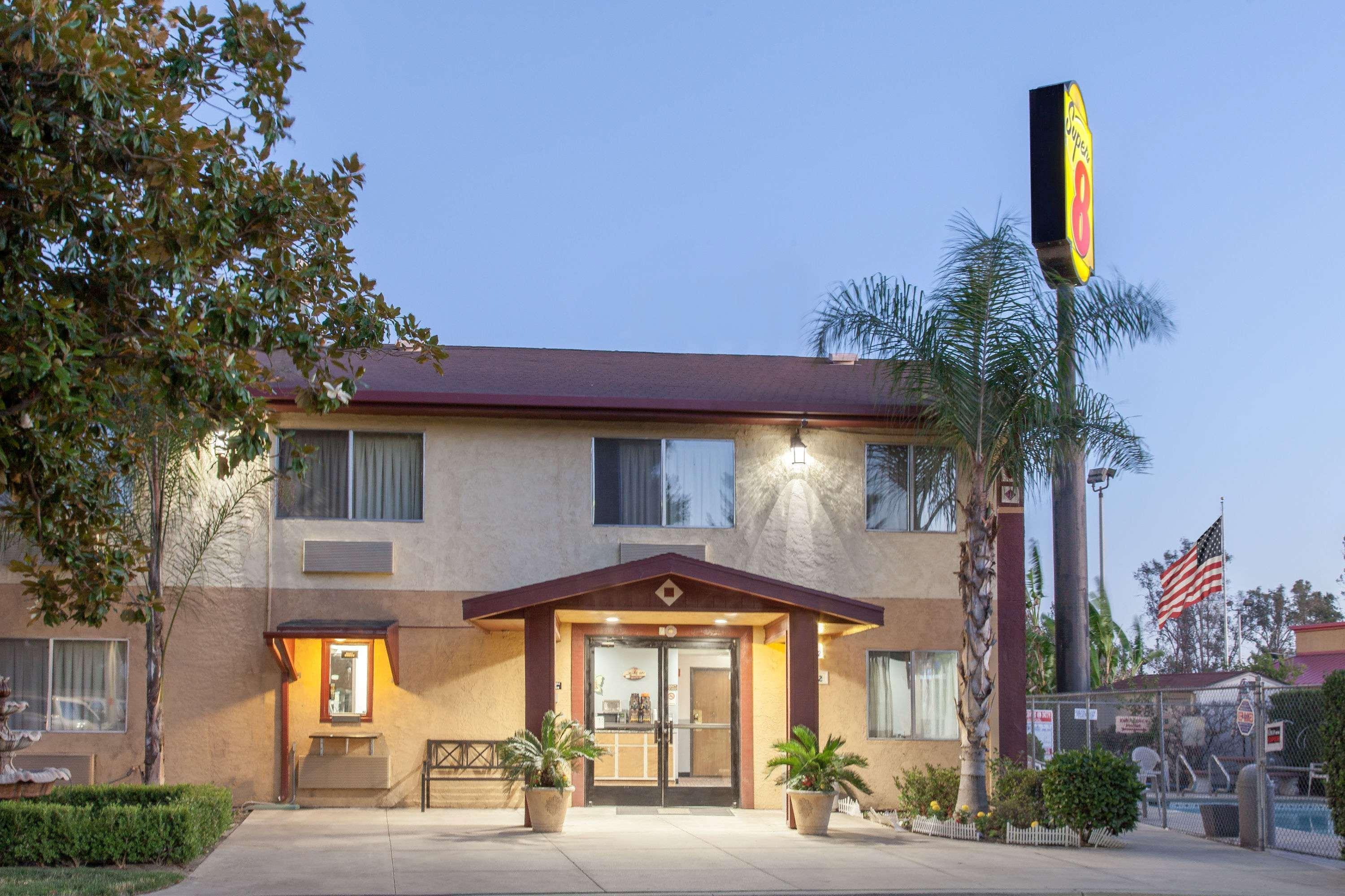 Super 8 By Wyndham Selma/Fresno Area Hotel Exterior photo